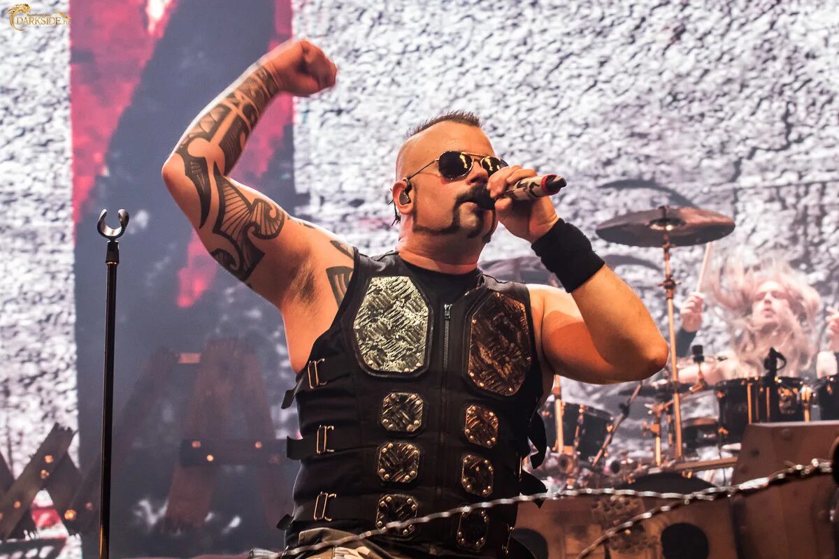 Музыка сабатон. Сабатон группа. Группа Сабатон 2020. Группа Sabaton в России. Йоаким Броден 2020.