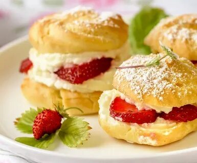 Пирожное с заварным кремом