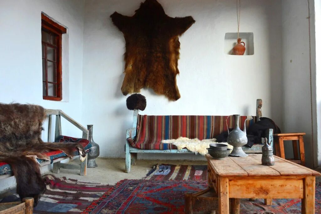 Этнодом чох. Чох гунибский район. Аул чох в дагестане достопримечательности. Село чох губинский район. Этнодом чох.