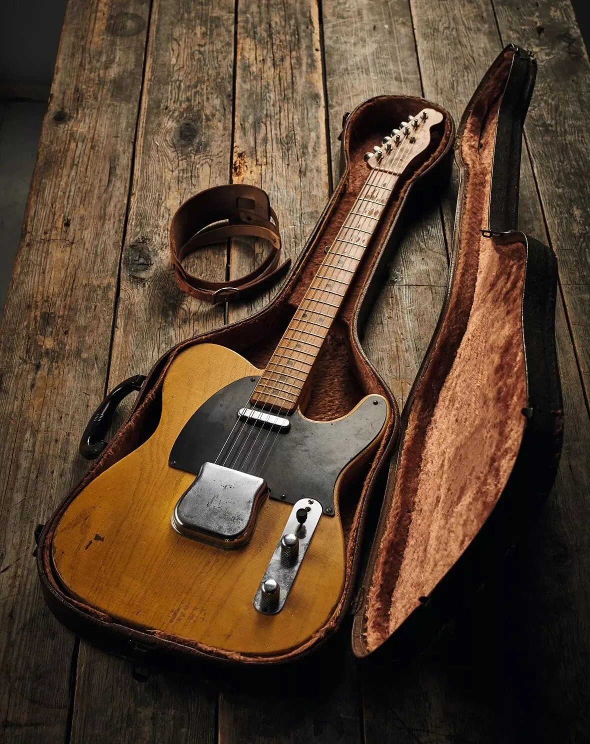 Винтаж 6 гитара. Гитара фендер винтаж. телекастер 1950. гитара telecaster. fender винтажная гитара.