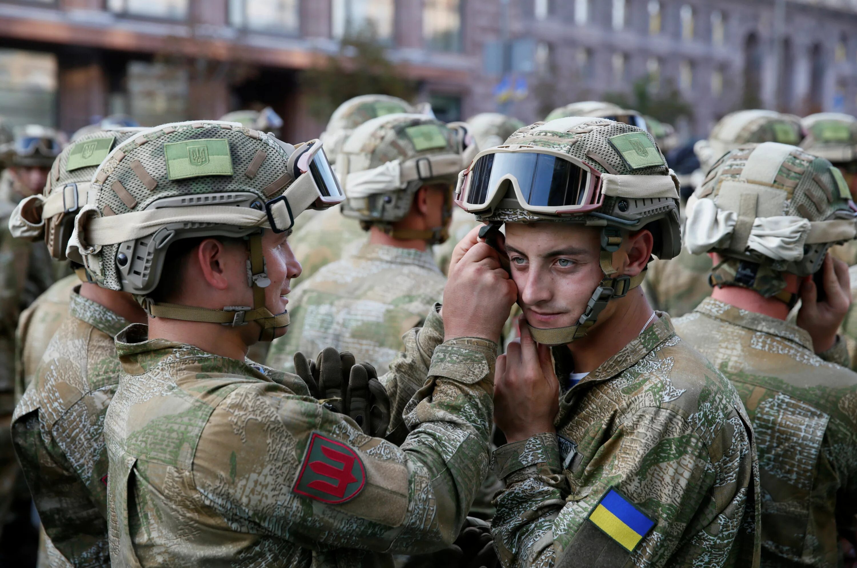 Военные в Киеве. Войска в Киеве. Украинский камуфляж. The Armies. Киев военная сейчас