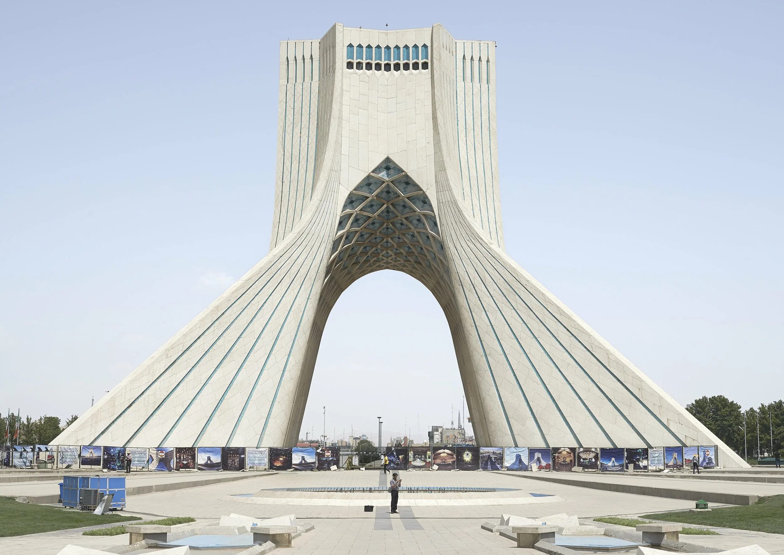 Башня азади тегеран. Башня азади. иран азади. azadi tower tehran iran. башня свободы азади.