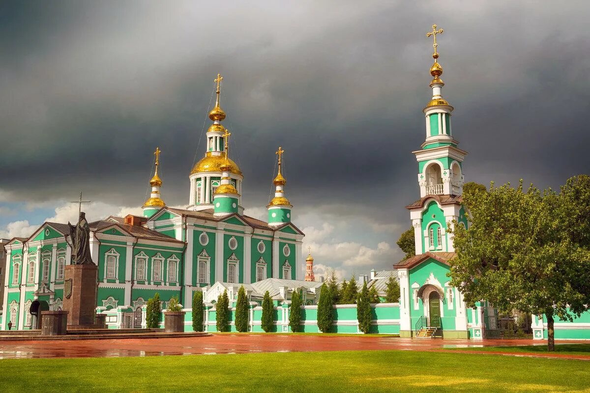 Тамбовские фото. Спасо-Преображенский Спасо-Преображенский собор Тамбов. Кафедральный собор Тамбов. Тамбовский Преображенский кафедральный соб. Спасобреображенский собор Тамбов.