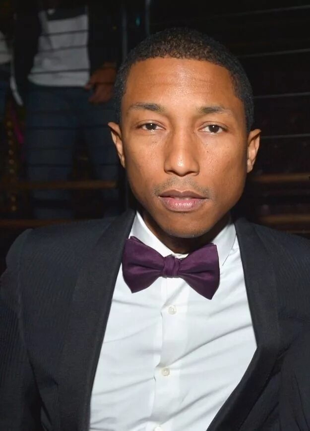 Trey. Kwerc афроамериканец певец. Jason derulo - 2015. Джейсон афроамериканец. Ленни кравиц 2023.