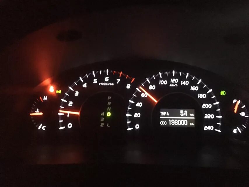 4. Лампочка масла камри 40 2. 4. Камри 40 давление масла. Лампочка давления масла тойота камри 40 кузов.