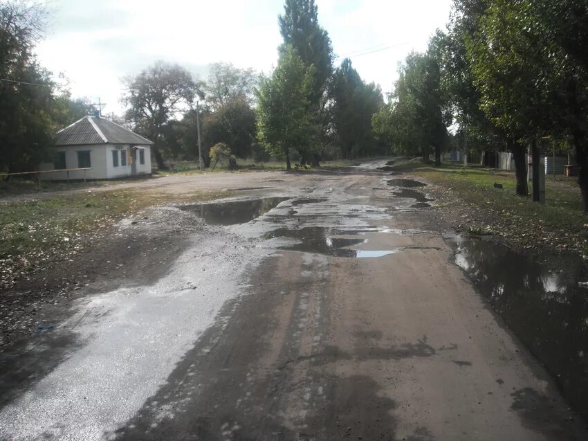 Ивановка Антрацитовский район. Село Червоная Поляна Антрацитовский район. Антрацитовский район, пгт. Ивановка. Фащевка Луганская область Антрацитовский район.