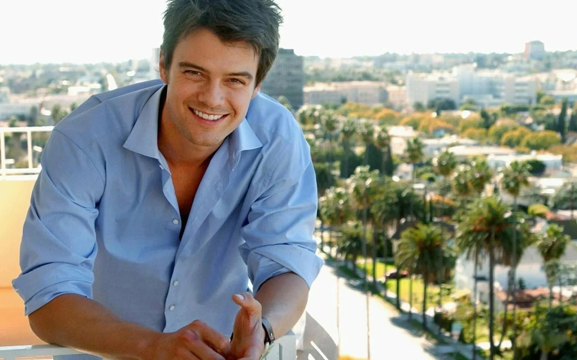 джерард батлер 2004. джо манганьелло в молодости. мужчина после 30 лет. актеры которым 37. мужчины после 30.