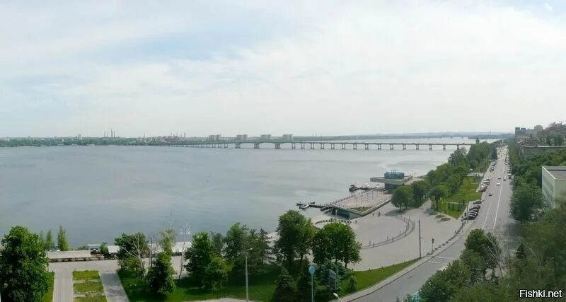 Днепр панорама. Река днепр в энергодаре. Днепр река широкое место. Ширина днепра в самом широком. Лиман реки днепр.