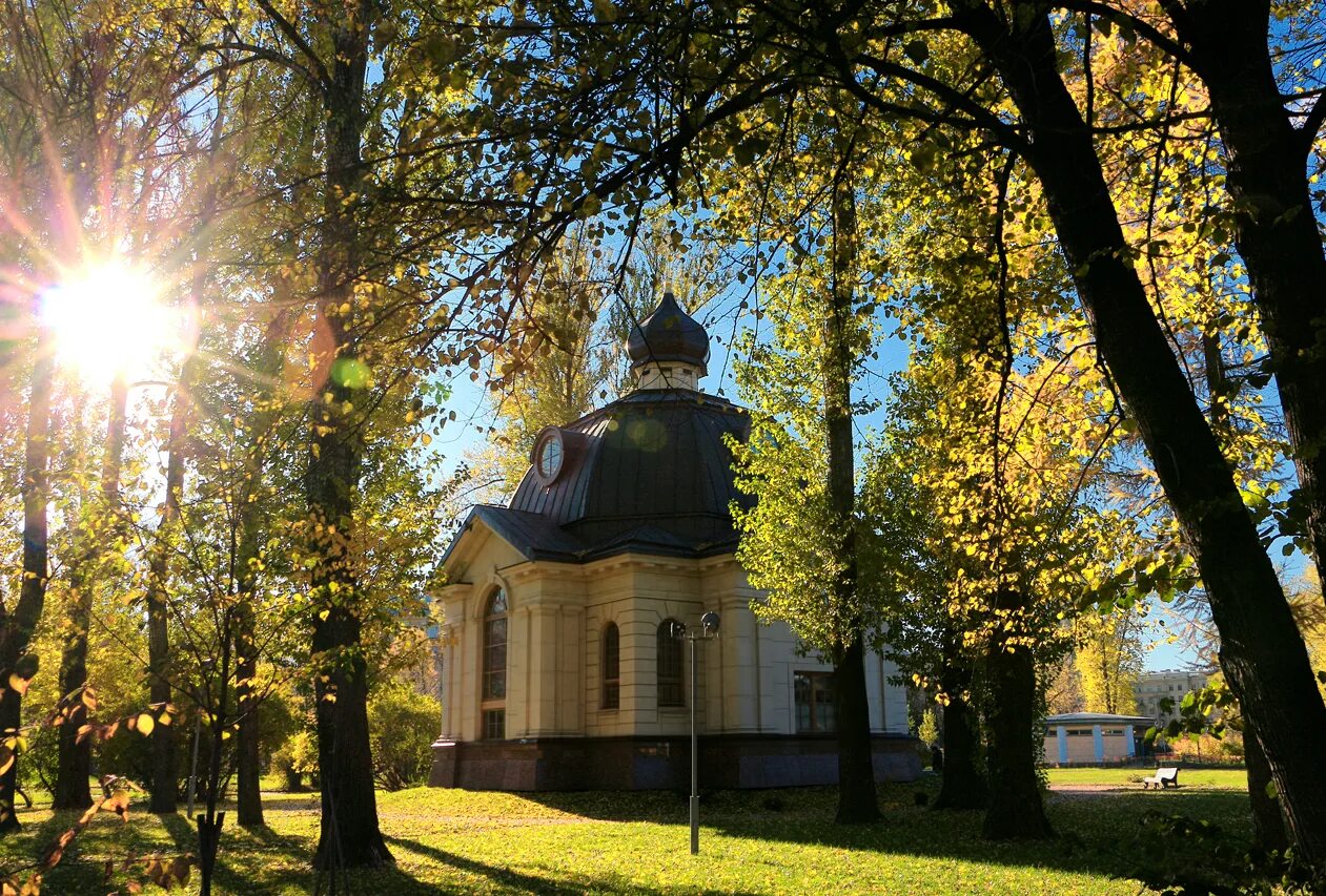 Победная церковь. Парк победы спб часовня. Храм часовня московский парк победы. Храм победы в санкт петербурге. Рождества иоанна предтечи (чесменская) церковь.