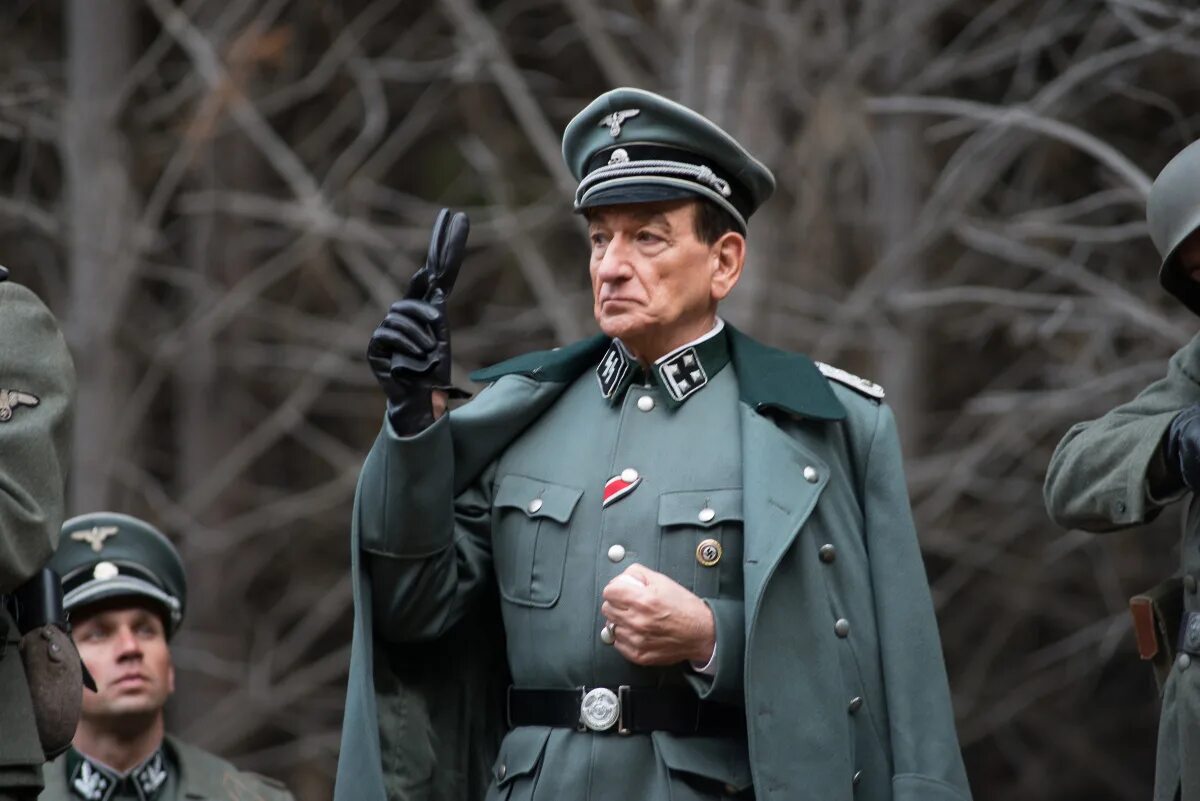 Герберт отто гилле. Немецкий солдат. Пленные немецкие солдаты 1944. Джейсон кларк мозг гиммлера зовется гейдрихом. Фельдмаршал паулюс в сталинграде.