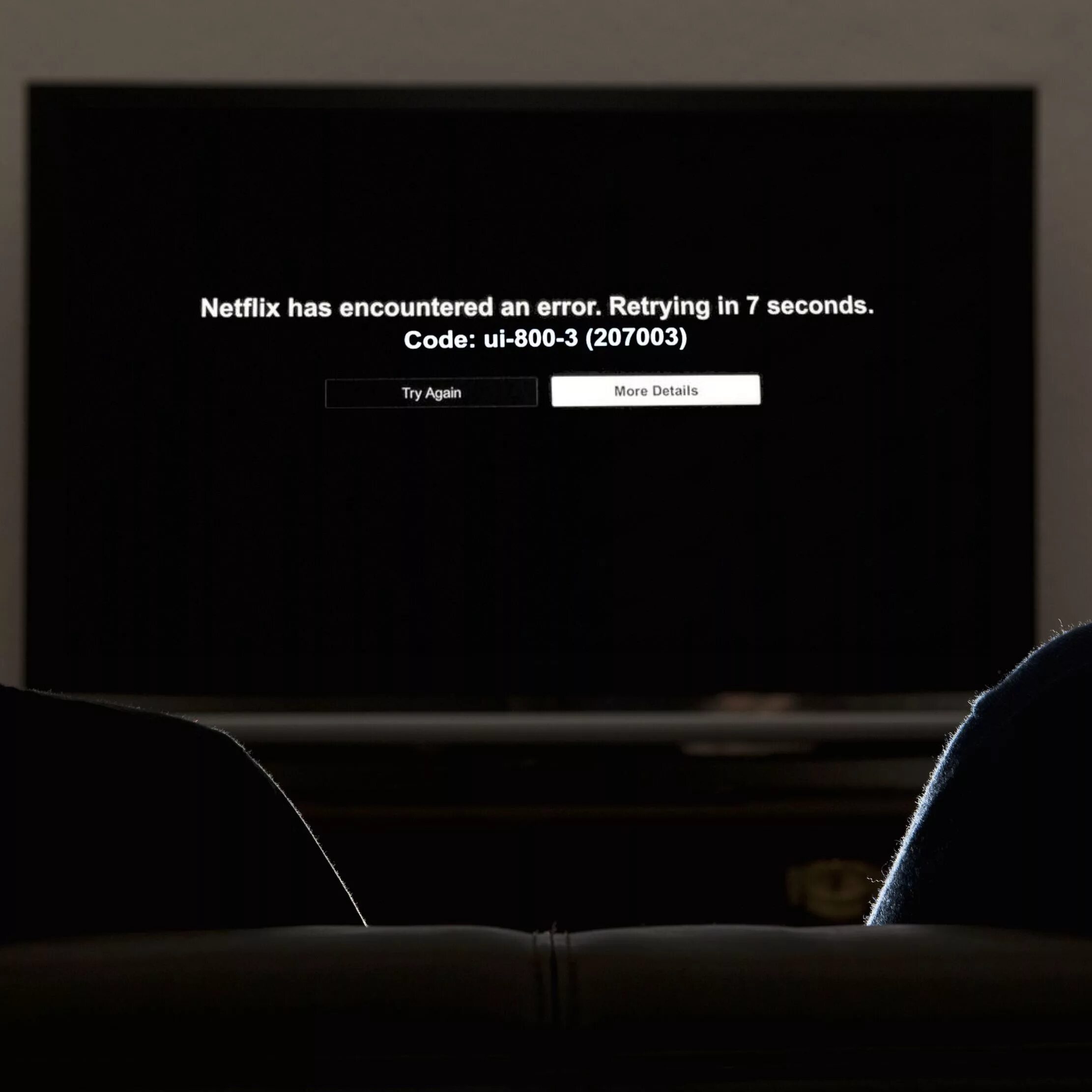 Ui ошибку. Netflix error. нетфликс на черном экране. netflix codes. нетфликс обнаружил ошибку код ui-800-3.