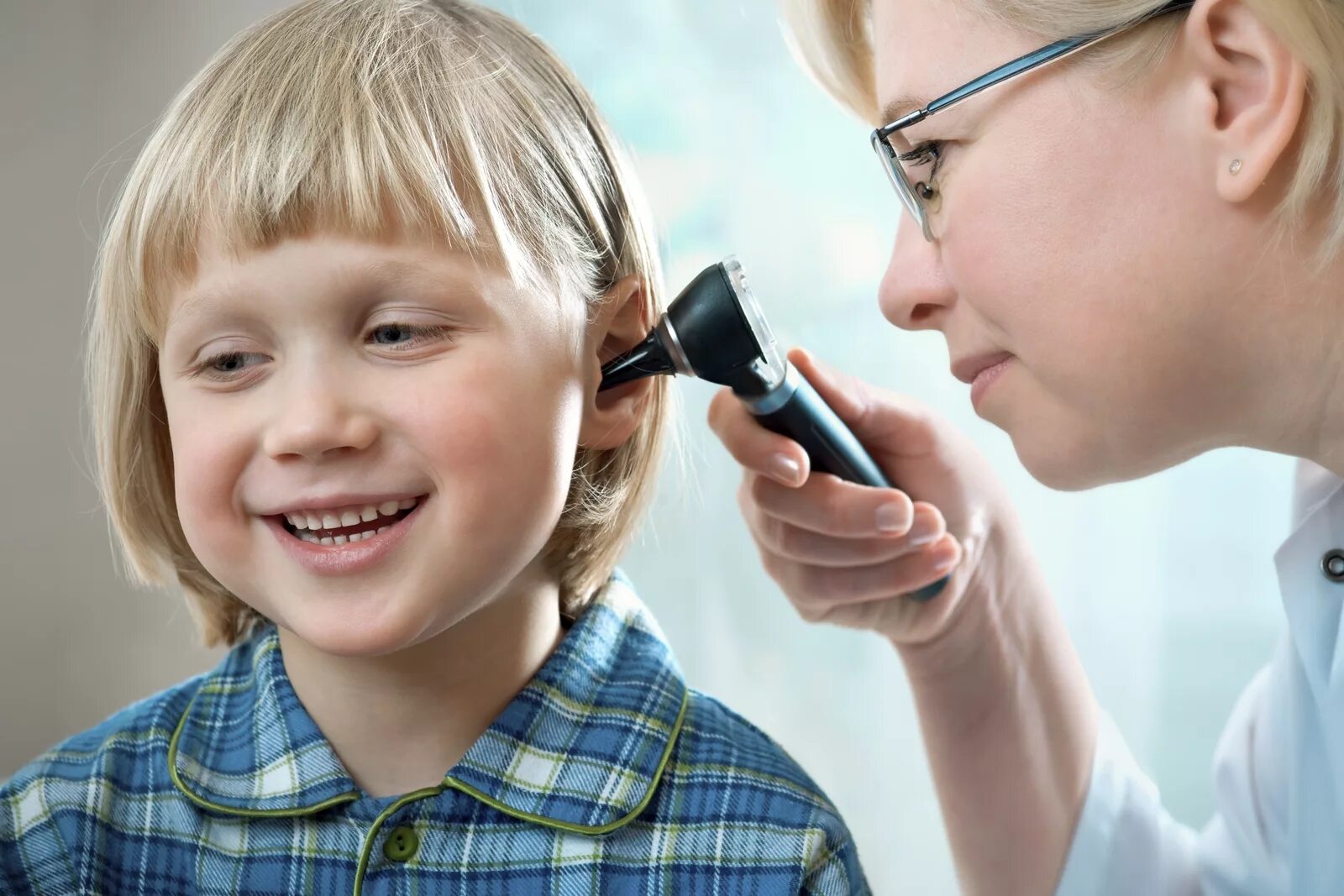 Слабослышащие 2.2. Дети с нарушением слуха.. Дети с нарушением слуха и зрения. Профилактика зрения и слуха у детей. Нарушение слуха у детей дошкольного возраста.