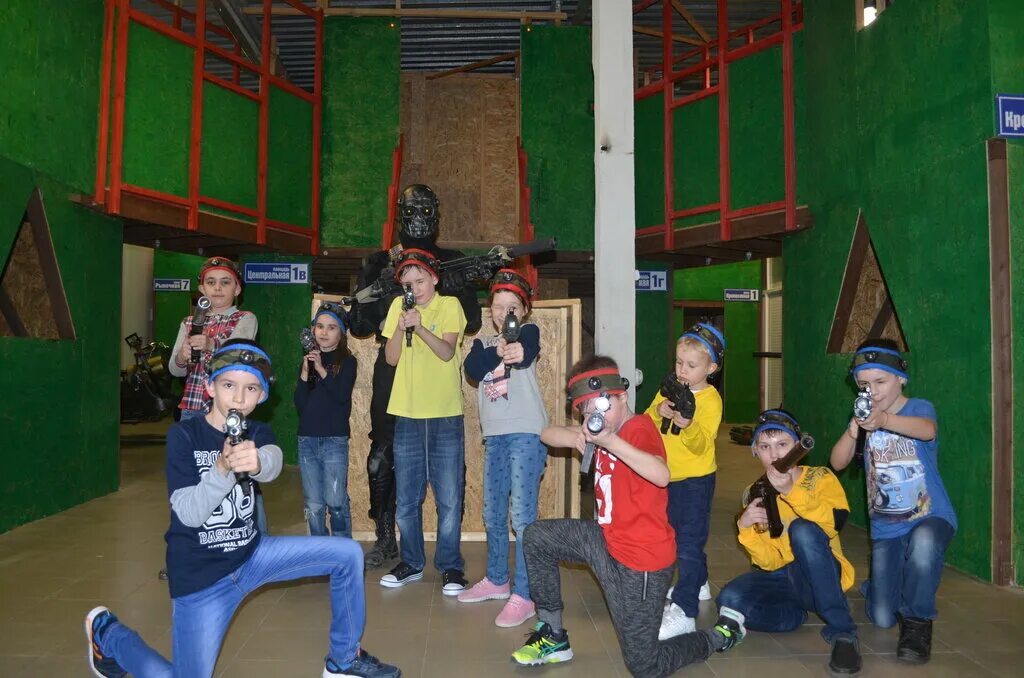 Дзержинского 86 тольятти лазертаг медведь. Лазертаг медведь в тушино. Медведь лазертаг тольятти. Дзержинского 86 тольятти лазертаг. Клуб медведь тольятти лазертаг.