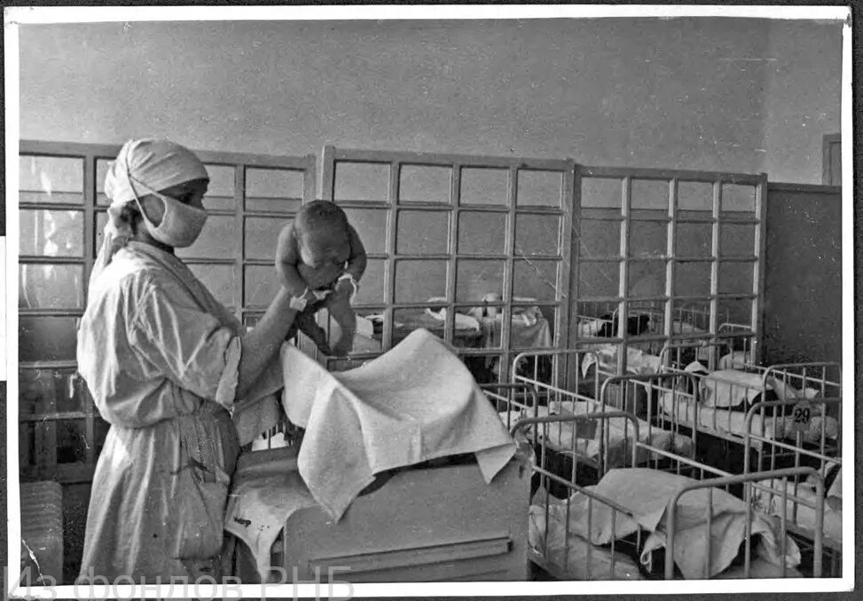 Блокадная медицина. Музее блокады ленинграда 1942. Медики блокадного ленинграда. Лазарь залманович райнес. Блокадная медицина.