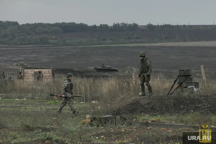 15 октября 2022 полигон. Войска на полигоне. Полигон ДНР. Военный полигон под Донецком. Российские войска на полигоне.