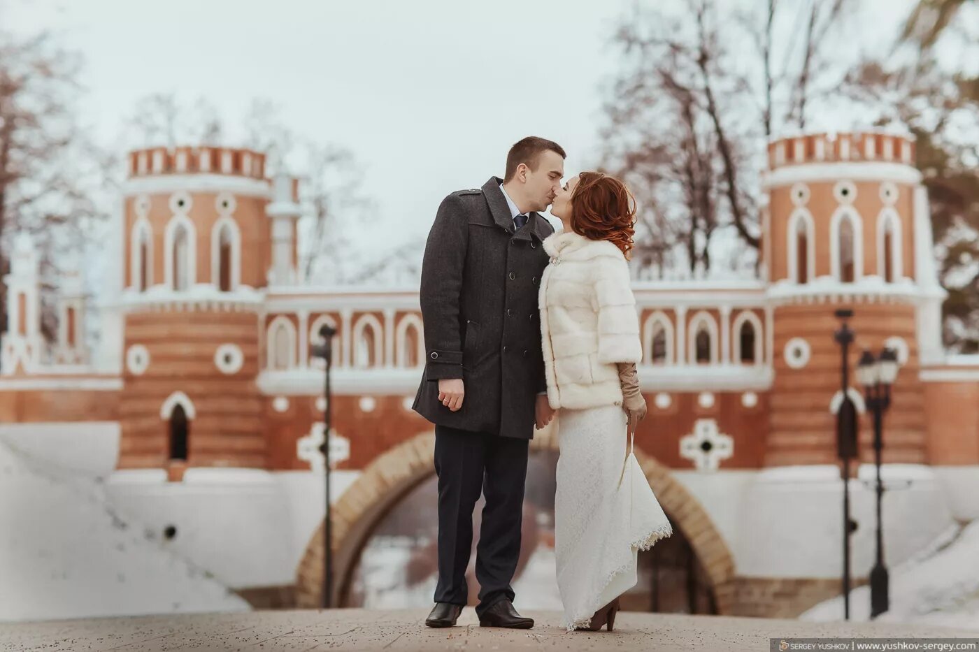 Свадьба в царицыно. Дворец бракосочетания Царицыно. Парк Царицыно свадьба. Фотосессия в парке Царицыно. Свадебная фотосессия в Царицыно.