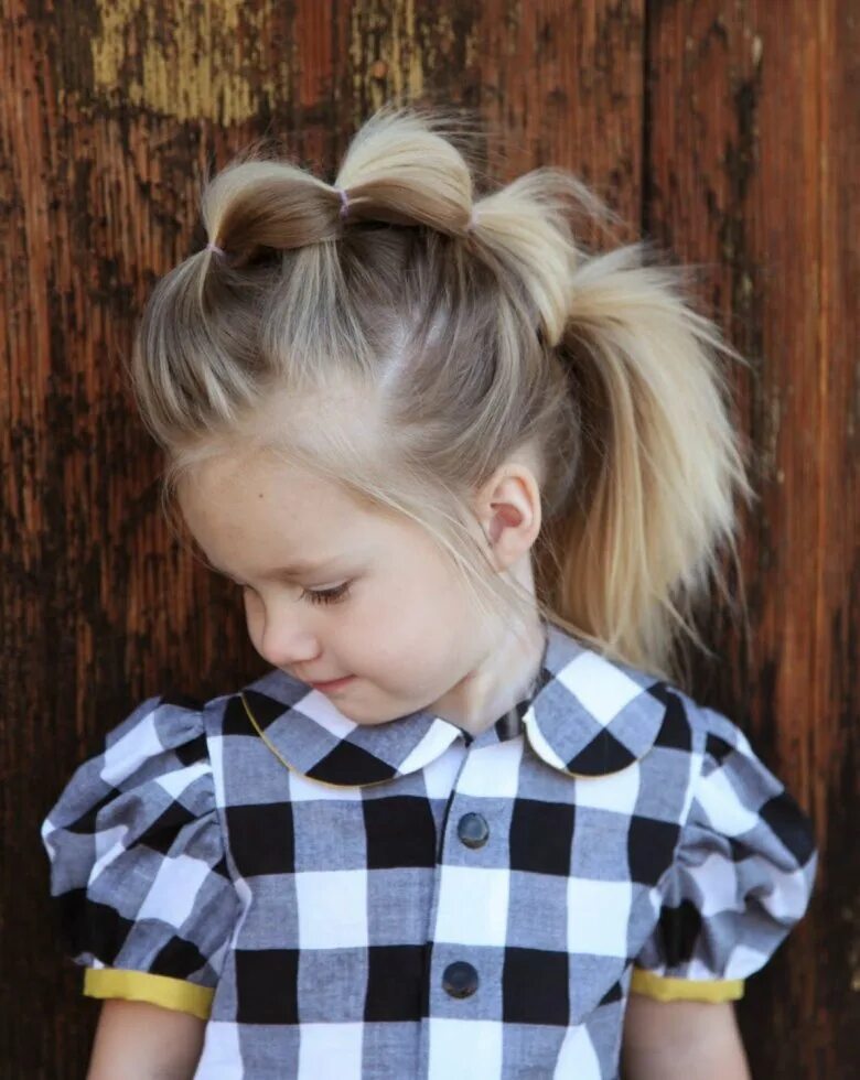 Красивые причёски для девочек. Модные прически для девочек. Прически для девушек 2024. Прически для девочек. Девочка с косичками.