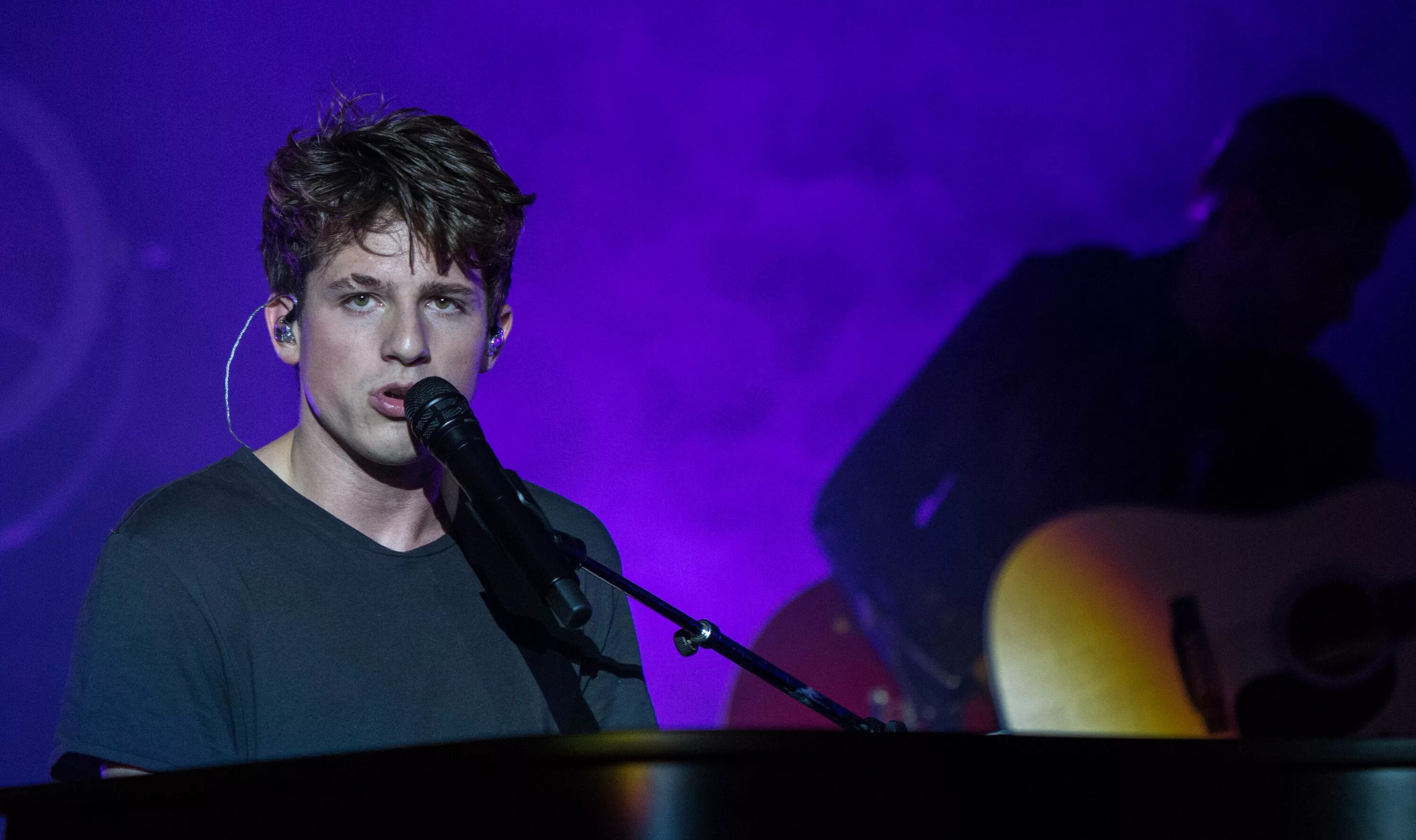 Lost on you текст. Lp - lost on you мелодия. Пут э спел он ю. Илья малинин фигурист фото. Пут э спел он ю.