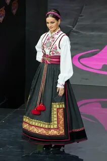 Национальный еврейский костюм женский