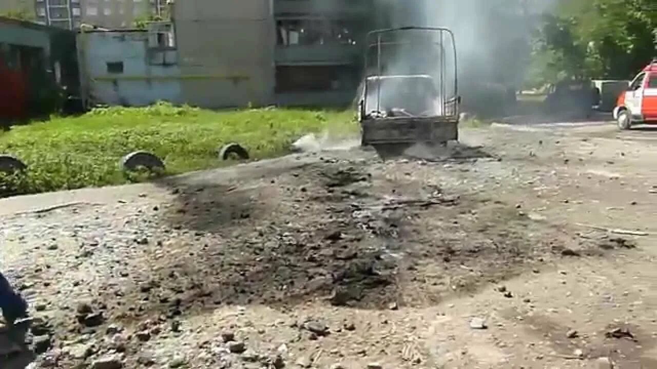 Разрушения на украине. Славянск 29. Мирное славянска донецкой области. Славянск обстрел дома жилого. Снегопад в городе.