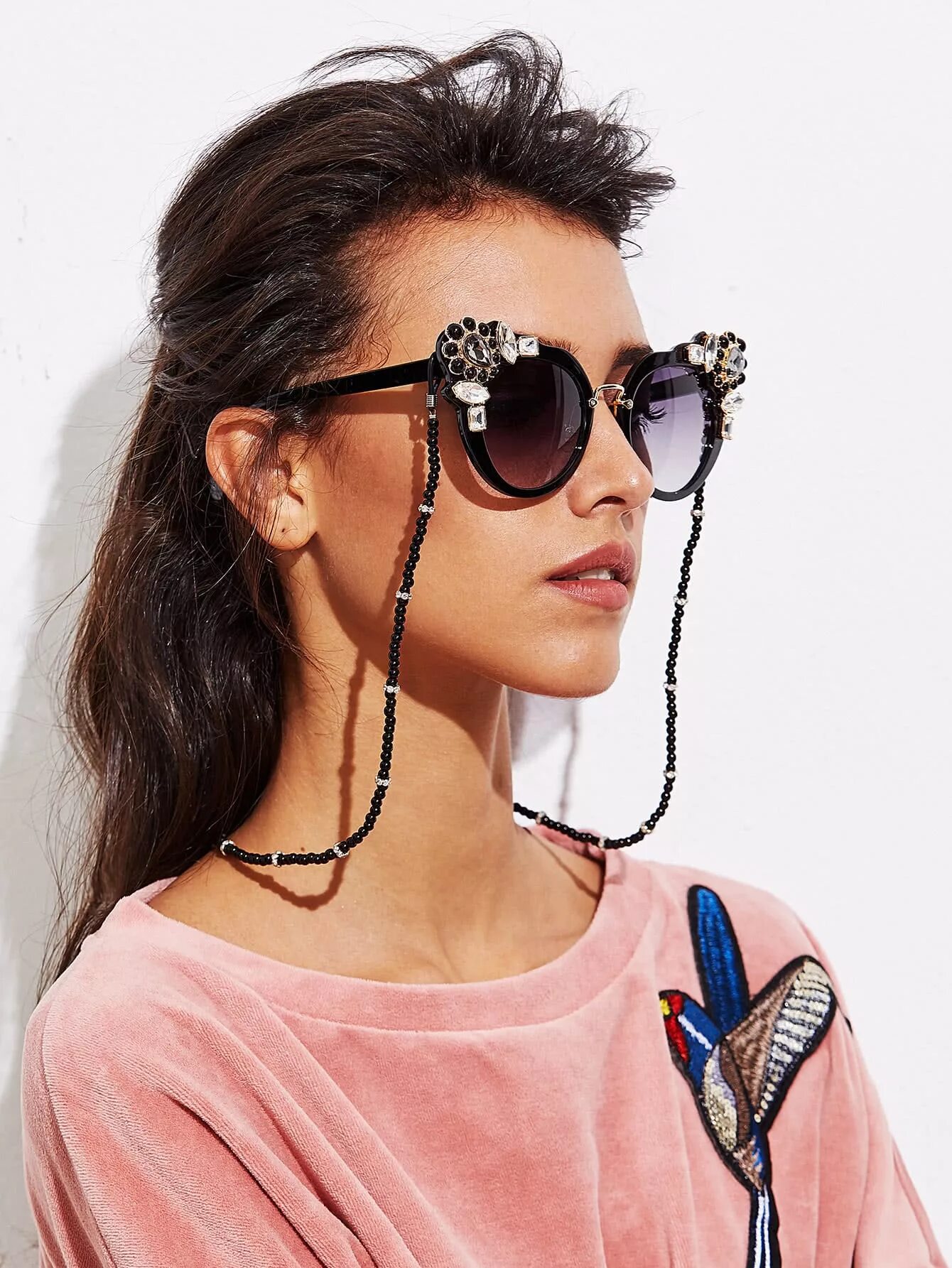 цепочка для очков. солнцезащитные очки с цепочкой. очки с цепочками. модные цепочки для очков. цепочка на очках.