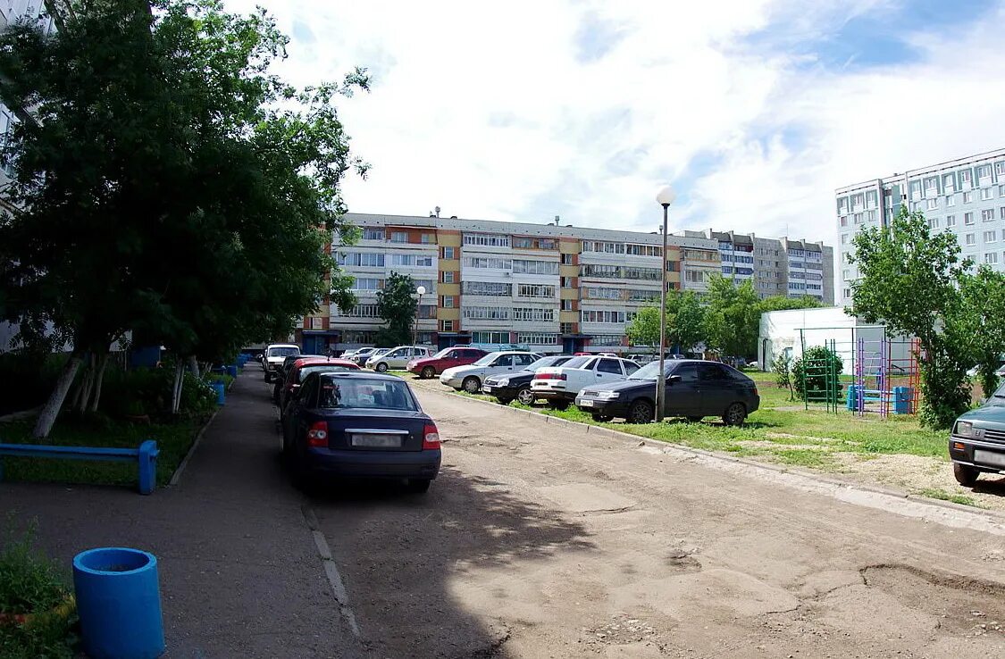 Челны бумажников. Челны бумажников. Бульвар бумажников набережные челны. Остановка микрорайон бумажников наб челны. 17а/1 набережные челны.