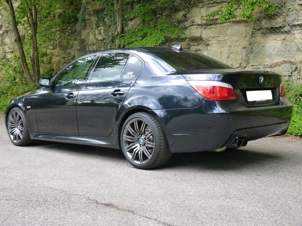 Авито е60. Bmw e60 550i. bmw 550 e60. bmw e60 550i white. бмв 550 е60.