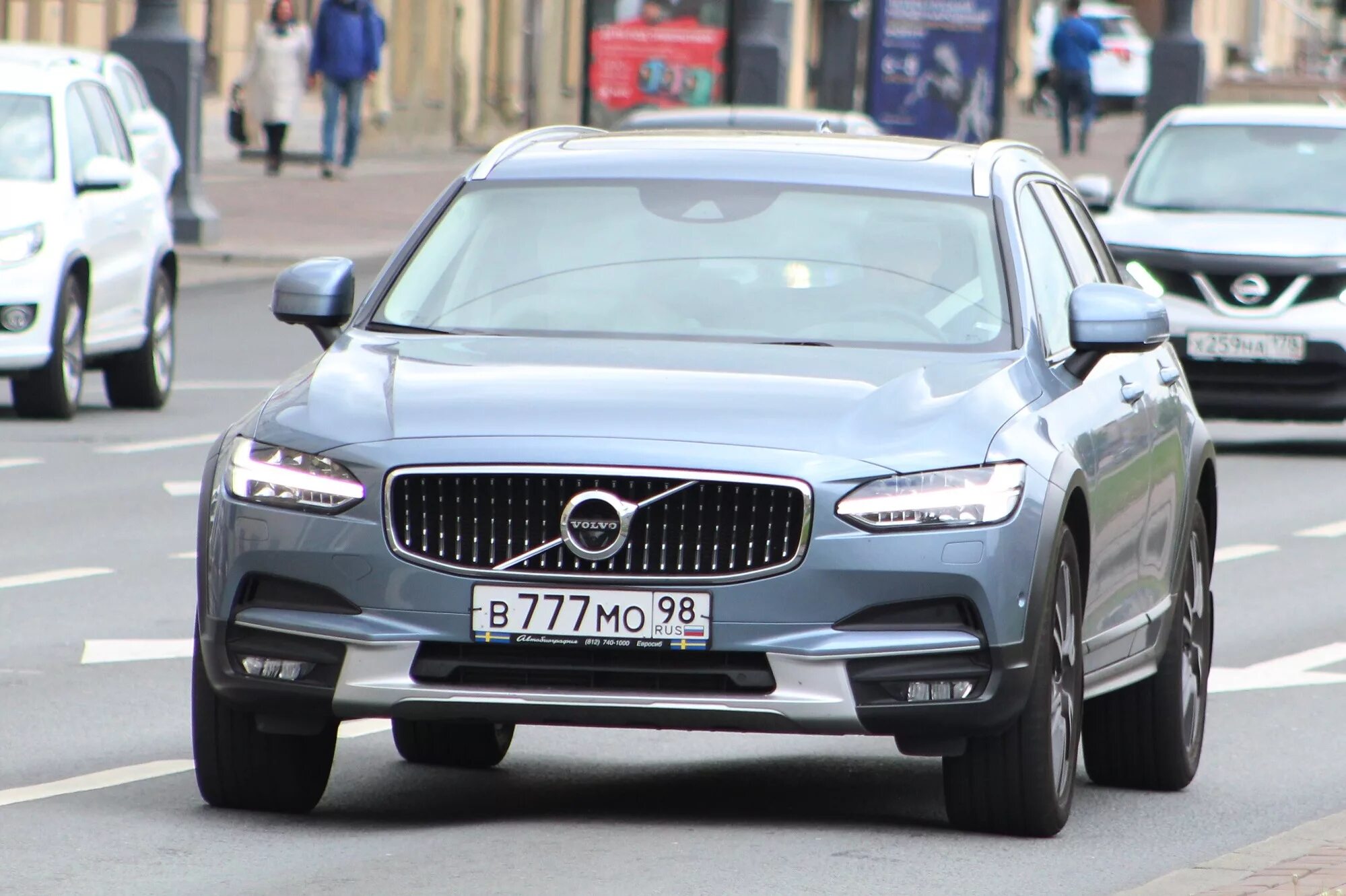 777 мо рф. Е898кх777 Вольво. Т721тм 777 Вольво. Volvo v90 Cross Country VIN номер. Машина вольва МО.