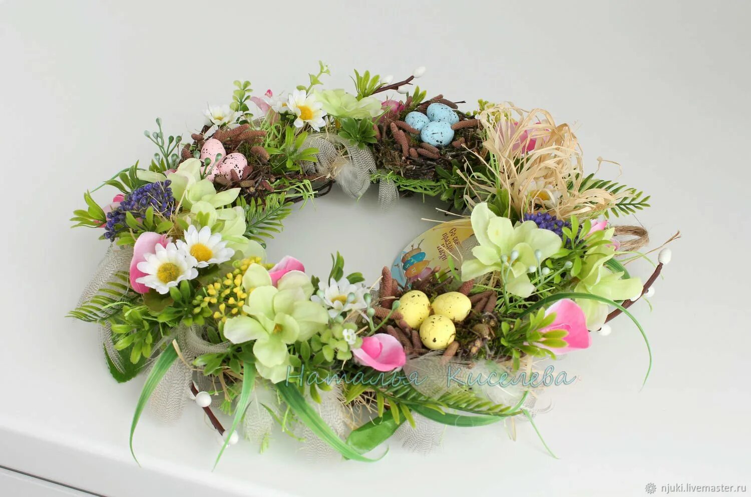 венец весны. весенний венок для декора. украшение весеннее венок. весенний венок. пасхальный венок с вербой.