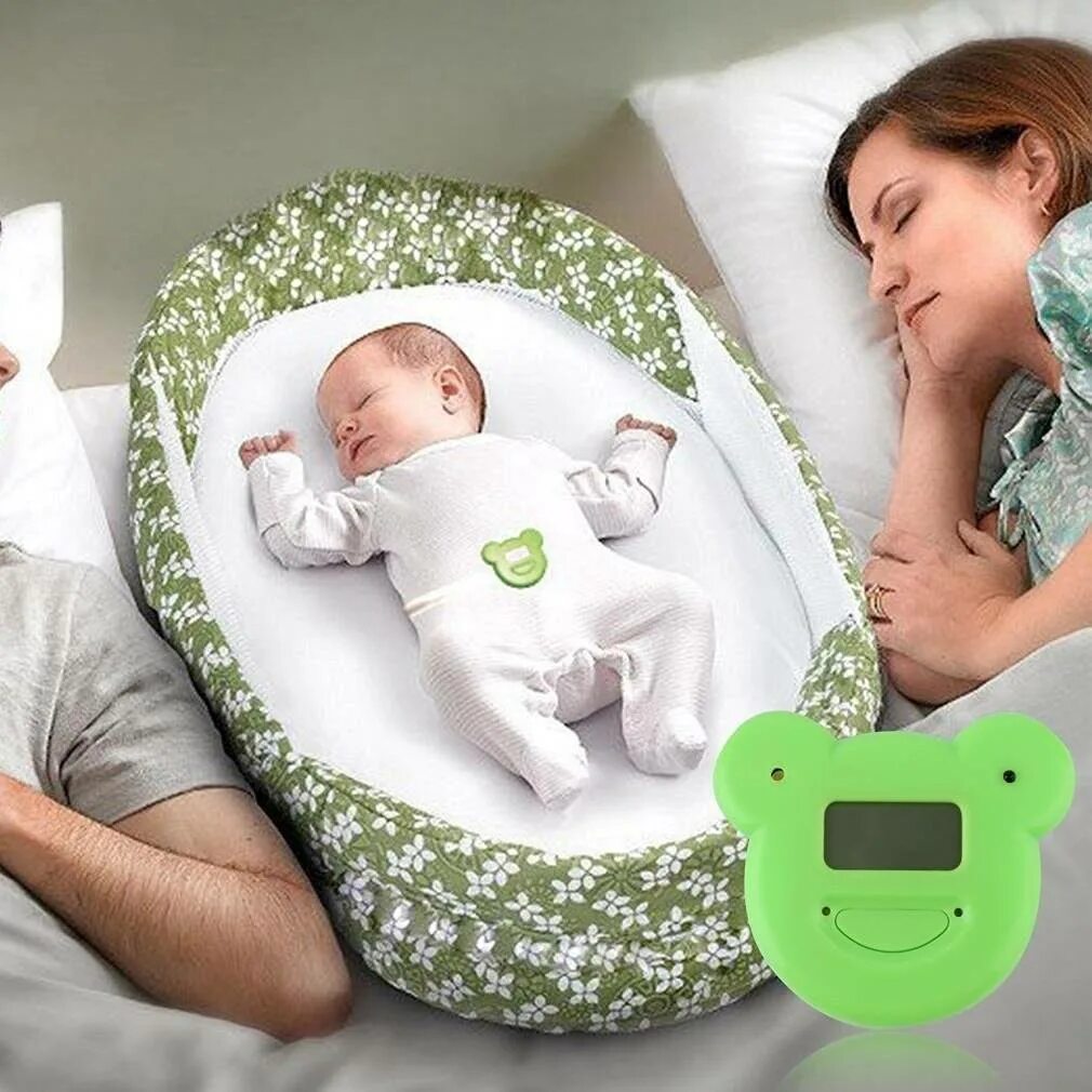 4 месяца как уложить спать. Snuggle Nest кроватка. Baby Delight Snuggle Nest Surround кроватка. Детская кроватка Snuggle Nest для младенцев. Подушка кокон для ребенка.