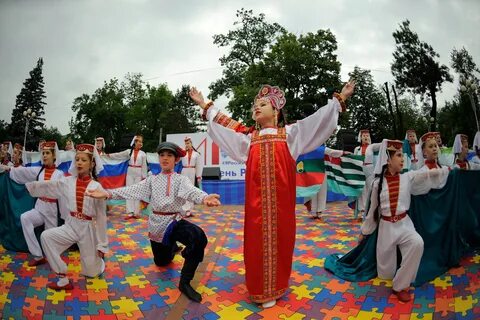 Республика Адыгея - В День России школьникам Адыгеи вручили паспорта гражданина 