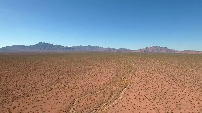 Почва в пустыне. Пустыня с воздуха. O m desert dry. O m desert dry. Пустыня закат дюны.