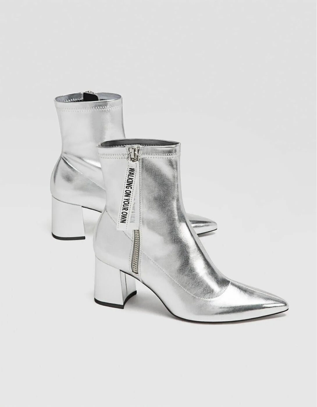Честер ботильоны серебряные. Честер ботильоны серебряные. Серебряные ботильоны. Серебристые ботильоны. Честер ботильоны серебряные.