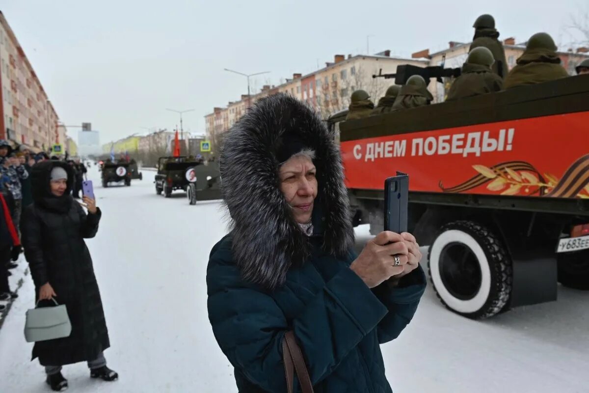 Победа 23 декабря. Военный парад. Парад Победы в Норильске. Парад военной техники. Парад военной техники в Норильске.