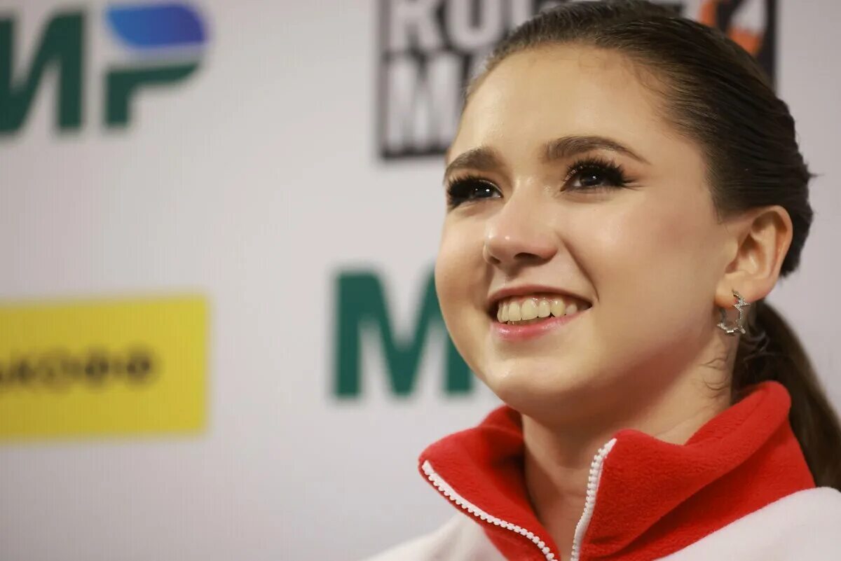 Камила валиева сейчас 2023. Камила валиева фигуристка. Камила валиева 2024. Камила валиева 2022. Ваня дмитриенко и камила валиева.
