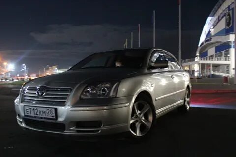 Тойота авенсис 2 лампы