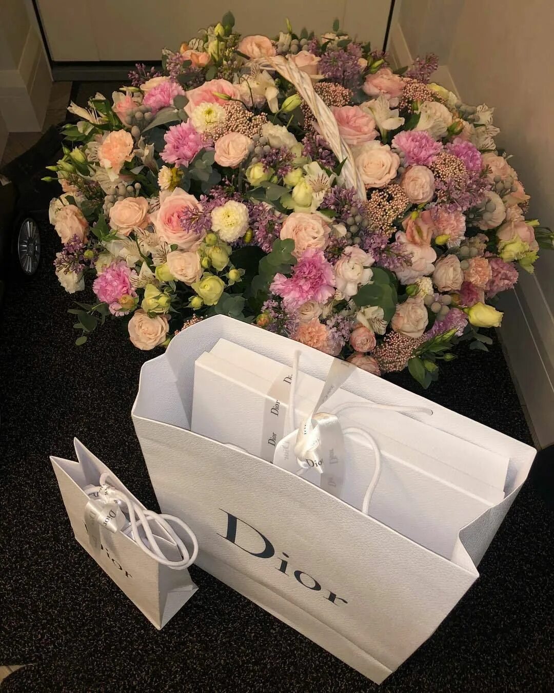 Подарок эстетика. Эстетичные подарки. Эстетик подарки. Эстетик подарки. Мини коробочка подарок для подруги.