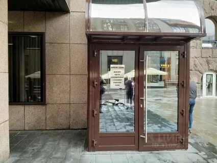 Сделав большой круг по газетному переулку