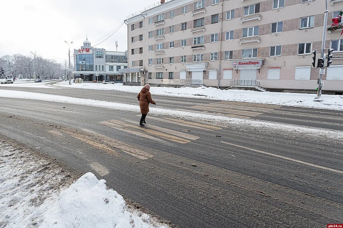 Синоптик нового. Ростов на дону в декабре 2021г. Синоптик5 картинка. Синоптик нового. Небольшой снег.