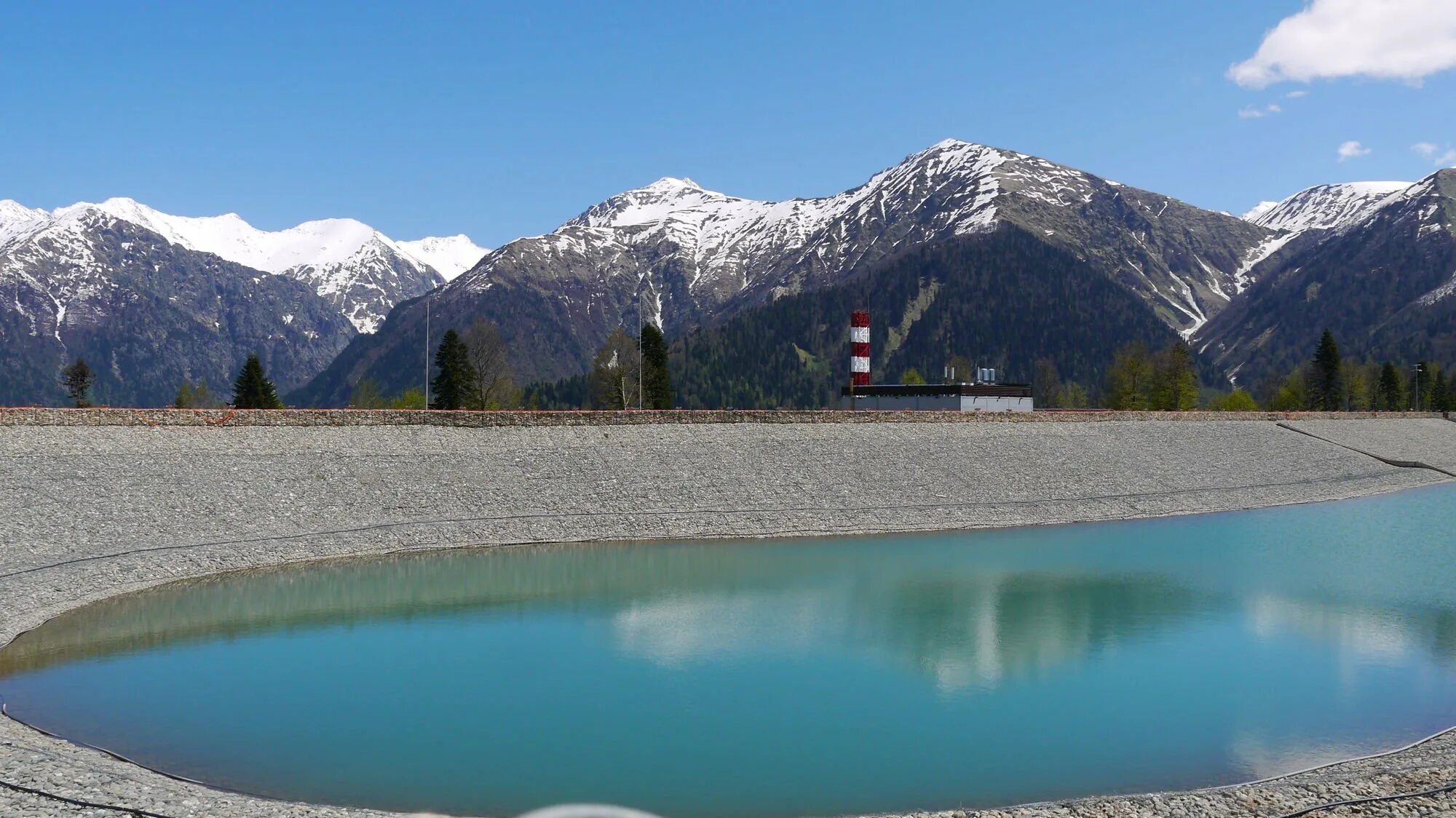 Гейзеровое озеро горный алтай акташ. Песчаное озеро томск. Озеро крейтер, штат орегон, сша. Искусственные озера водохранилища. Искусственное озеро.