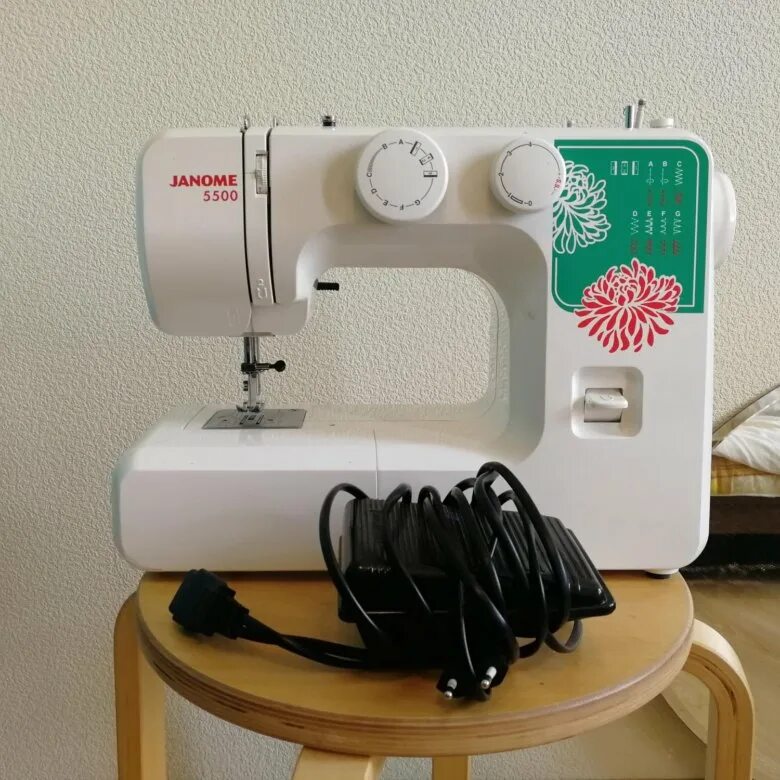 Швейная машина janome 5500. Janome 5500 швейное. Janome 5500. Джаноме 5500 характеристики. Janome 5500 швейное.