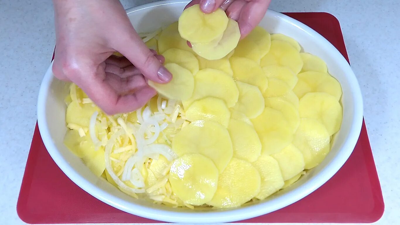 Фарш с картошкой и морковкой. Картошка морковка фарш. Фарш с морковью. Бейби кэррот. Капустно картофельная запеканка.