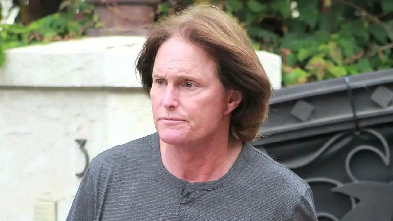 Bruce jenner. Уильям брюс дженнер в молодости. William bruce jenner. Вильям брюс дженнер. Брюс дженнер.