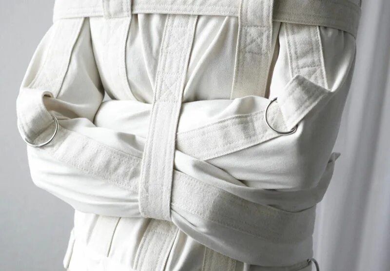 Смирительную рубашку оденут. Смирительная рубашка straight jacket 2007. Смирительная рубашка / strait-jacket 1964. Смирительную рубашку оденут. Смирительная рубашка straight jacket 2007.