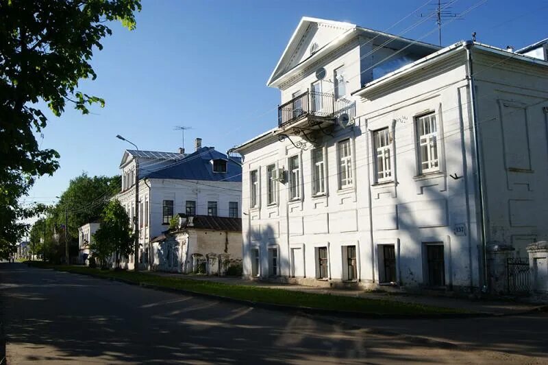 Дом Захарова, достопримечательность, ул. Шилова, 9/2, Великий Устюг - Яндекс Кар