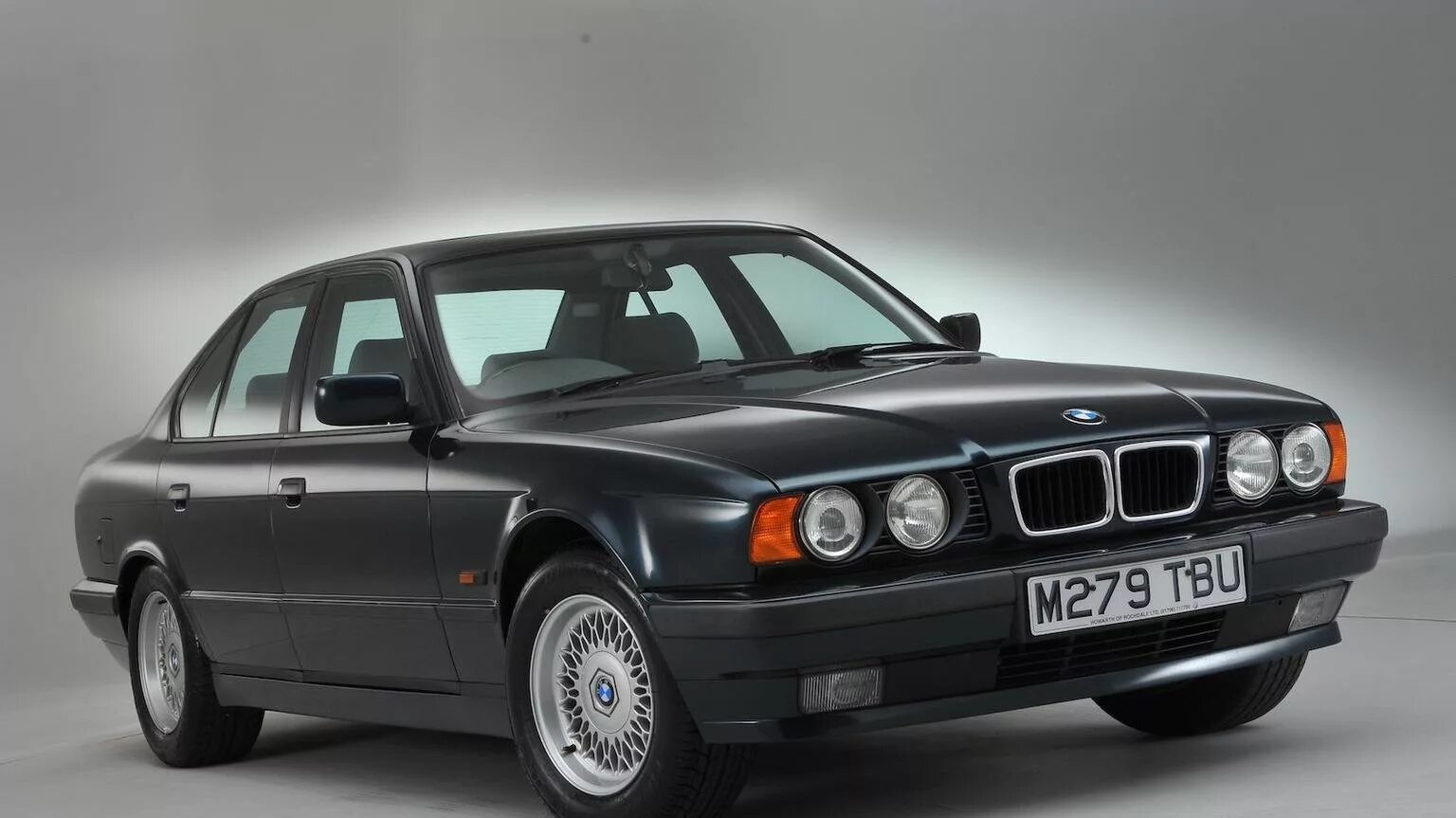 Новая е34. BMW 5 e34 520i. BMW e34 525i. БМВ 535i e34. БМВ 525 е34.