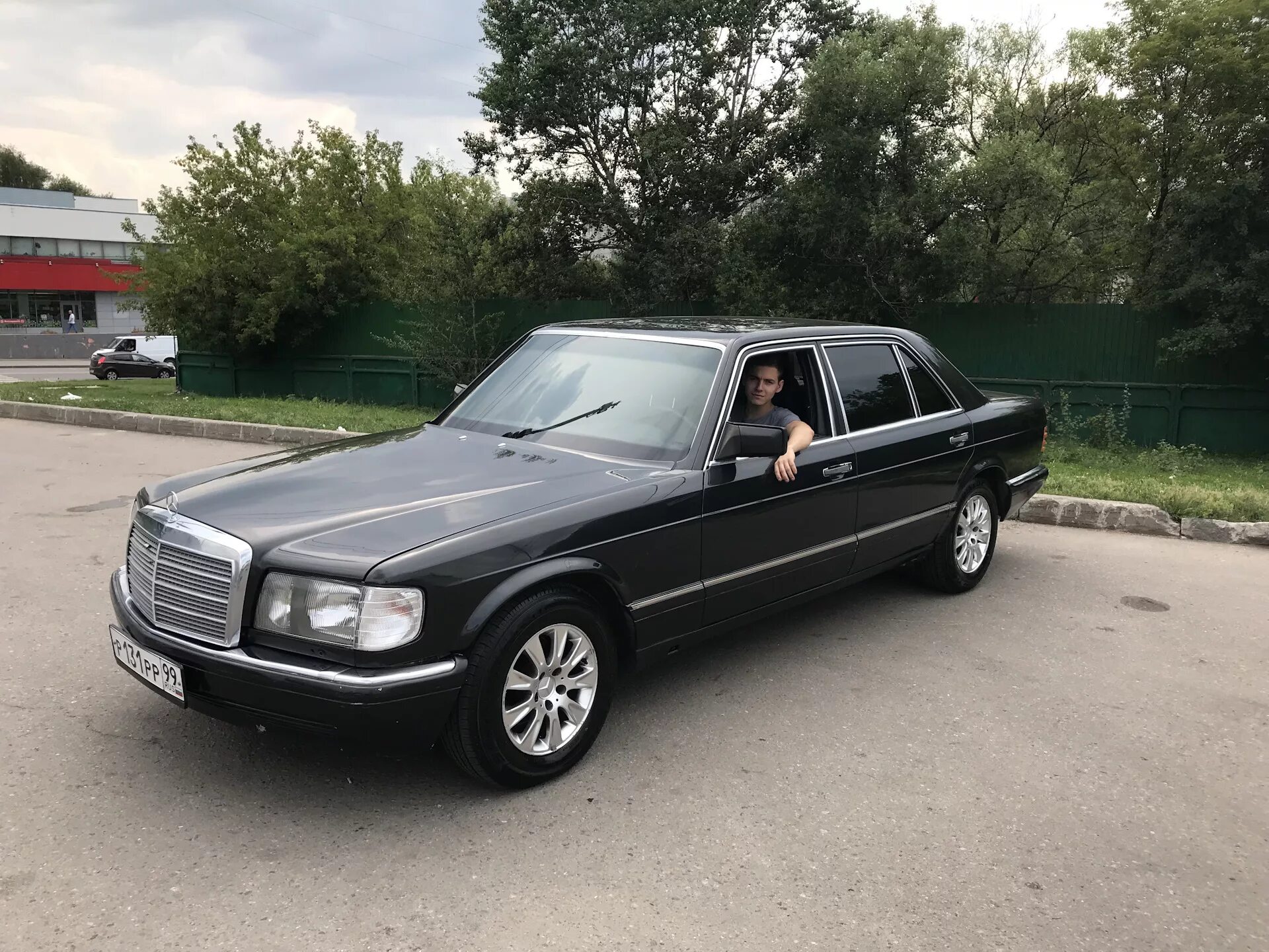 Купить мерседес 124 в беларуси. Mercedes-Benz w126 560 sel. Mercedes 126-й кузов. Мерседес 126. Мерседес в 126 1994.