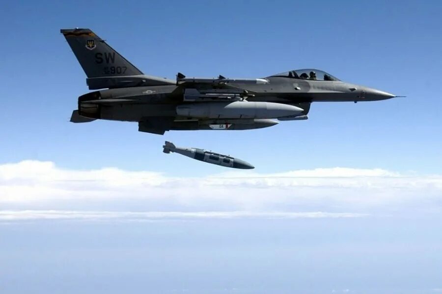 B61-12. Авиабомб b61. B61 ядерное оружие. F-16 ВВС Турции. Б 61 12