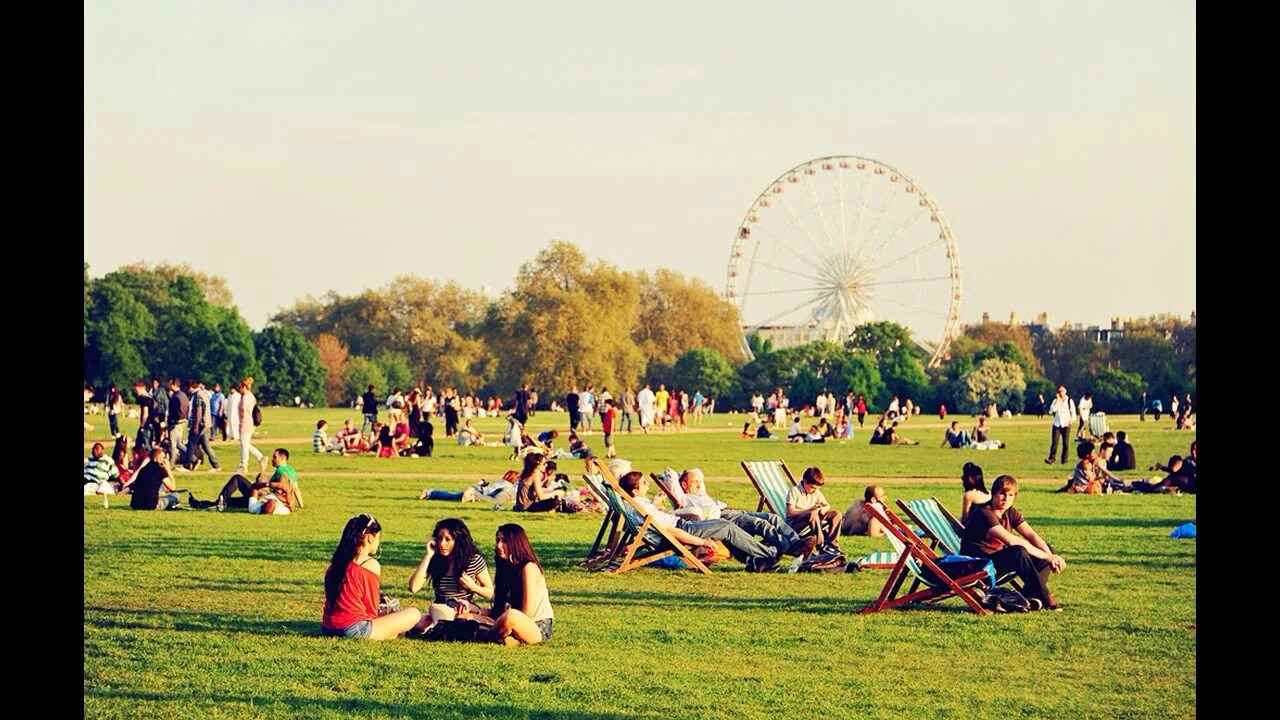 Гайд-парк (Hyde Park). Гайд-парк (Hyde Park), Лондон. Гайд парк в Лондоне. Гайд парк Англия. Lot of people in the park