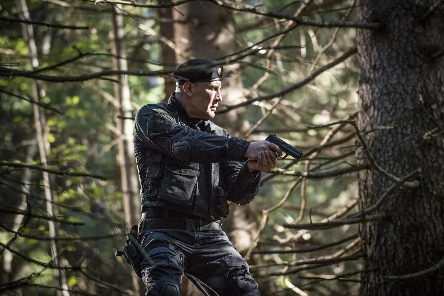 Ed hunter игра. Still hunting. Охота 2012 мадс миккельсен. Still hunting. Hunt chaser.